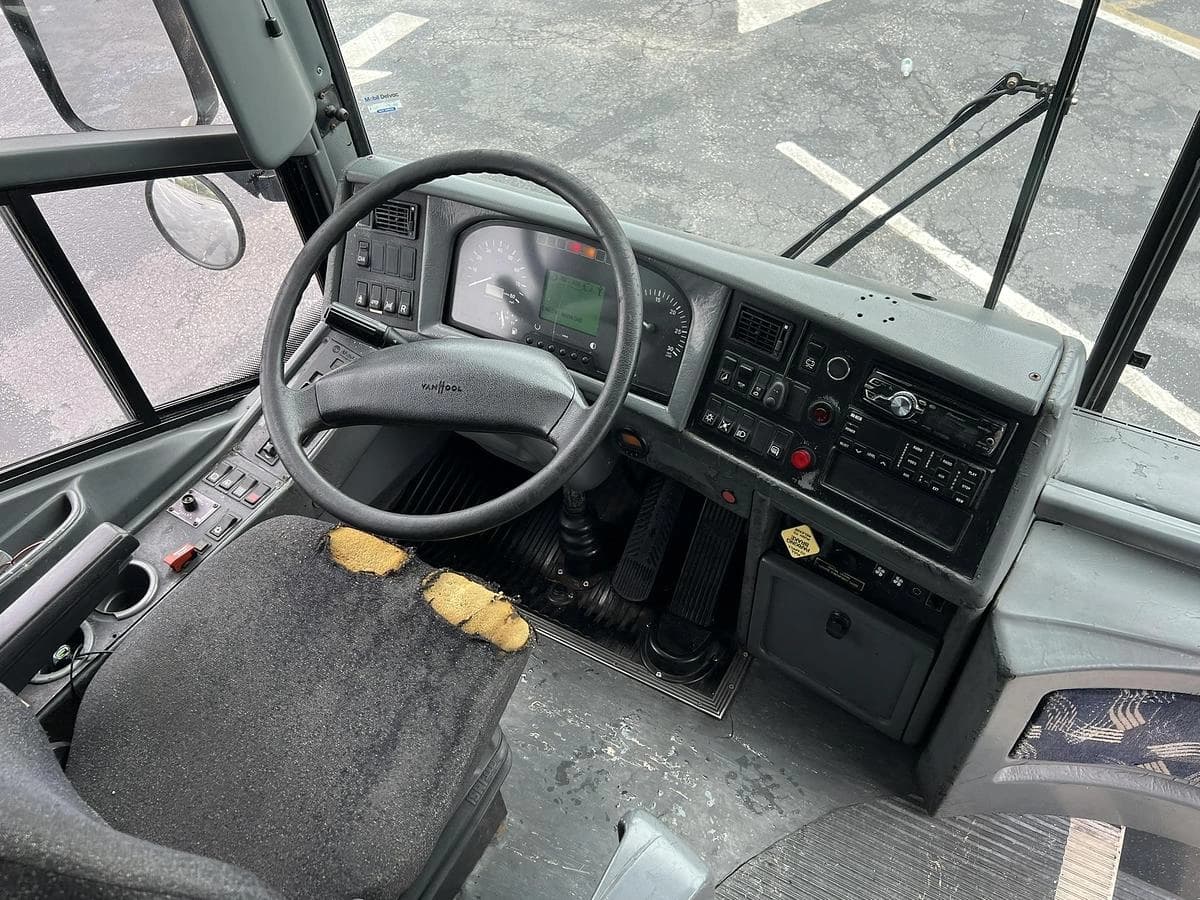 2006 Van hool C2045 Coach - Image 11