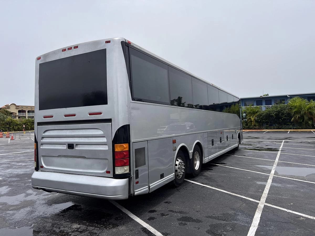 2006 Van hool C2045 Coach - Image 2