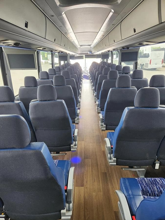 2024 Mci J4500 Coach - Image 14