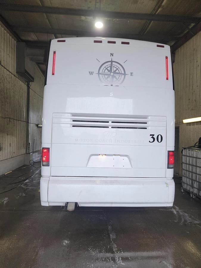 2007 Mci E4500 Coach - Image 5