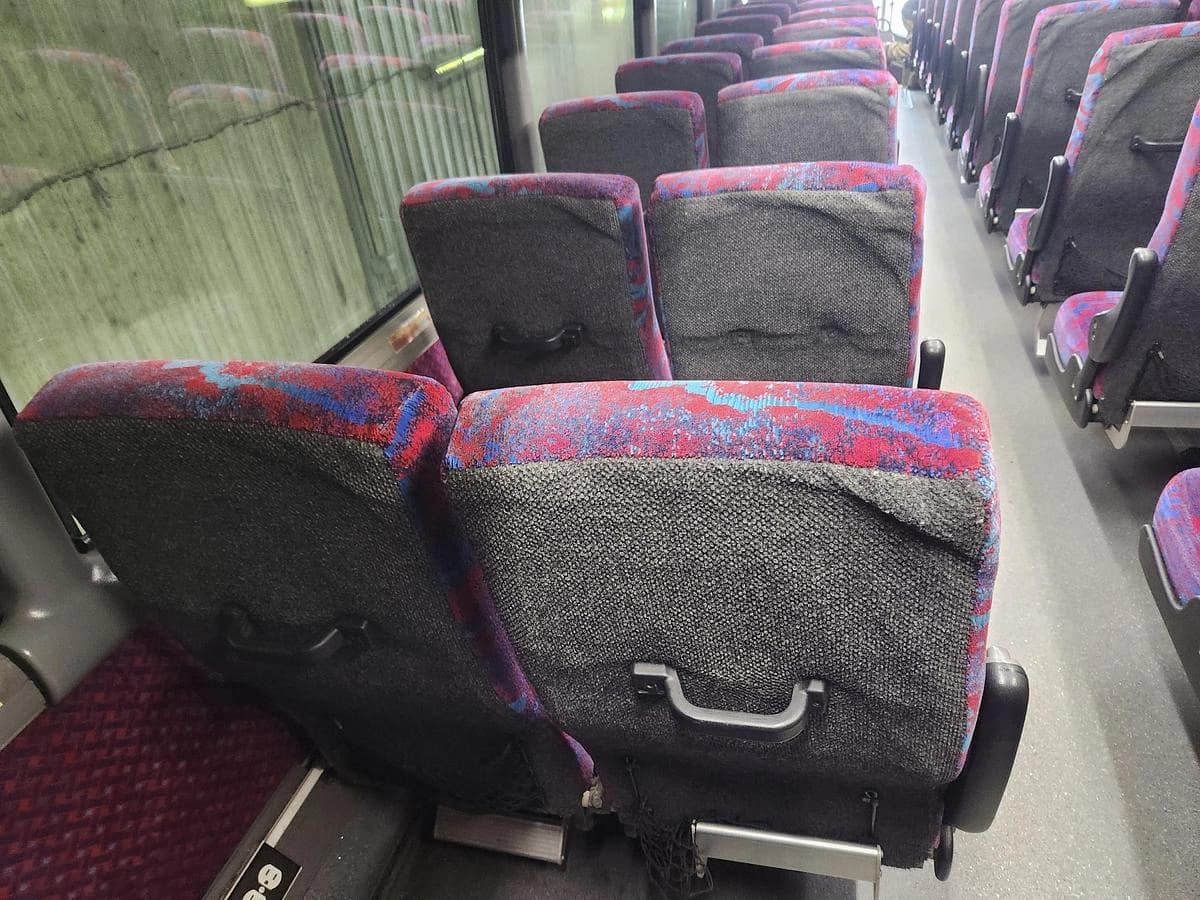 2007 Mci E4500 Coach - Image 12