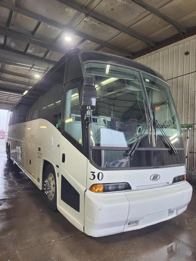 2007 Mci E4500 Coach - Image 4