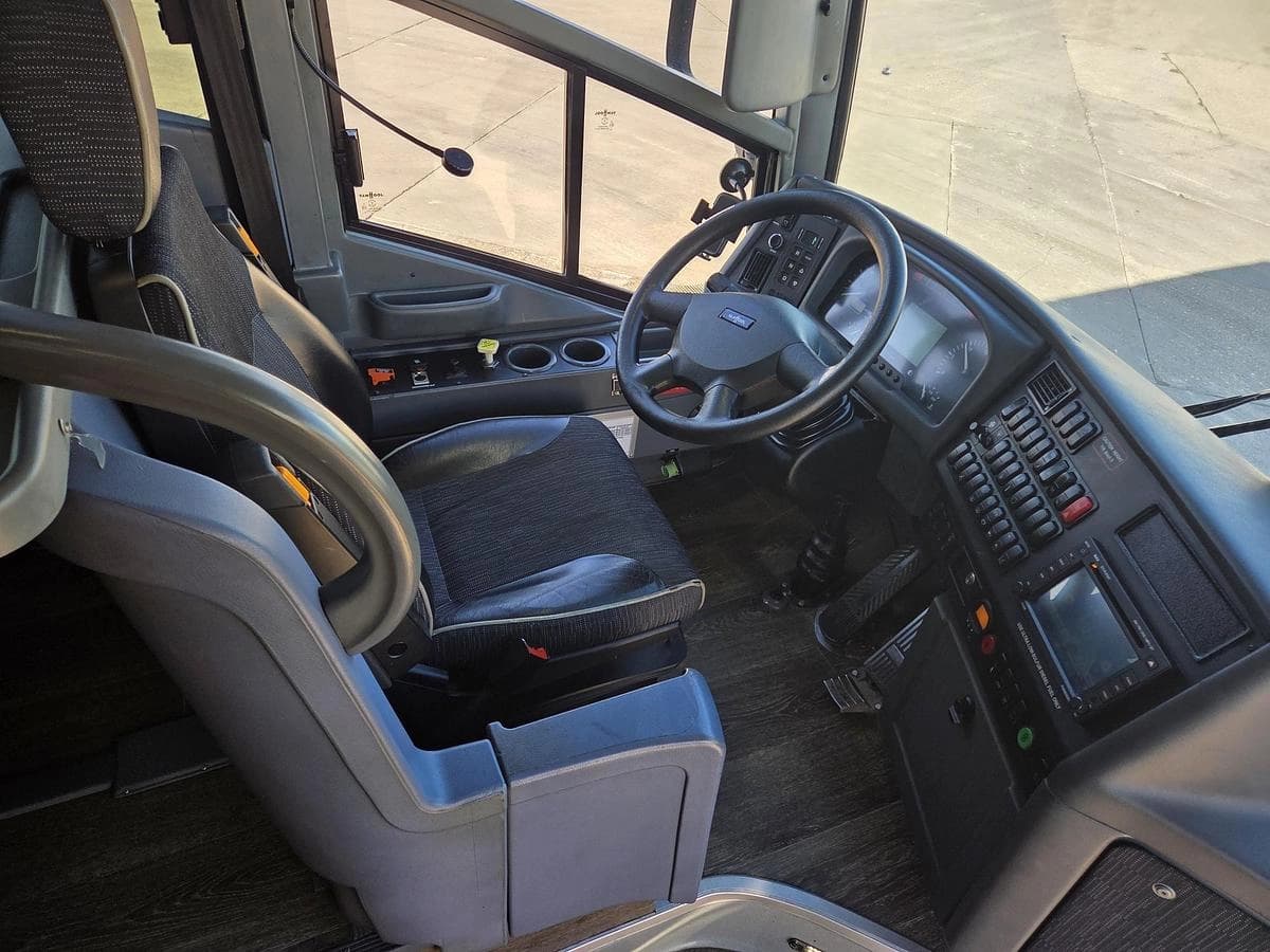 2020 Van hool CX45 Coach - Image 5