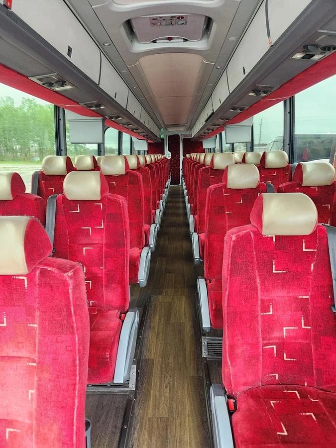 2019 Mci J4500 ADA Coach - Image 12