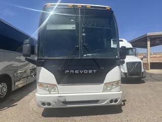 2010 Prevost (NFI) H3-41 bus