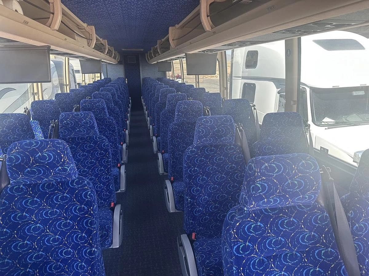 2010 Prevost H3-41 Coach - Image 7