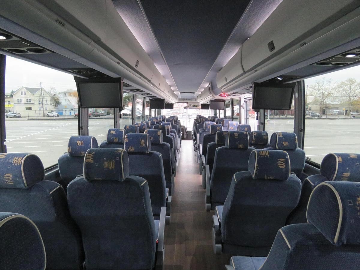 2017 Prevost X3-45 ADA Coach - Image 8