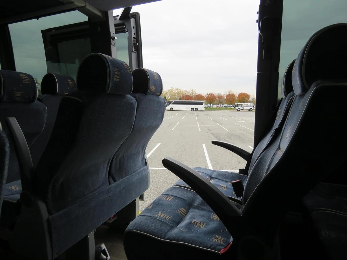 2017 Prevost X3-45 ADA Coach - Image 9