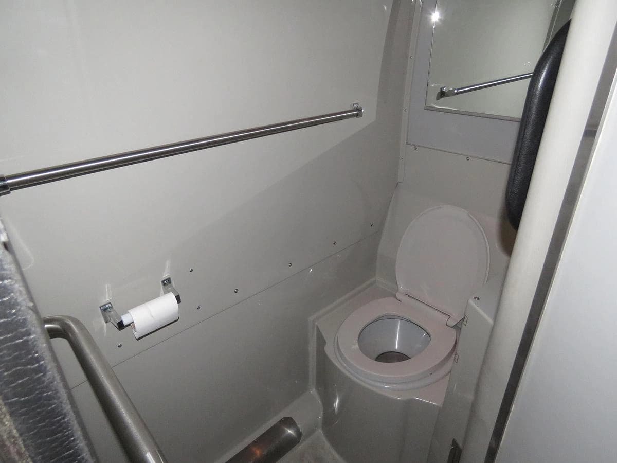 2017 Prevost X3-45 ADA Coach - Image 14