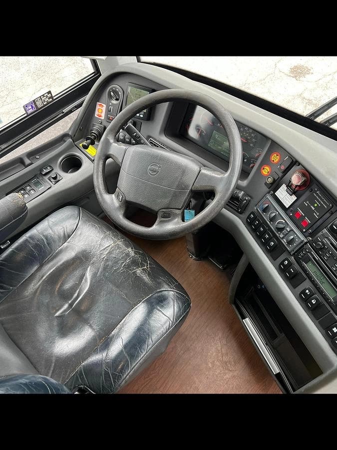 2016 Volvo 9700 Coach - Image 9