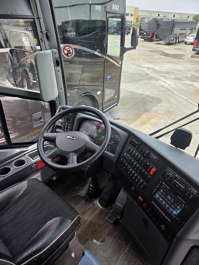 2019 Van hool CX45 Coach - Image 6