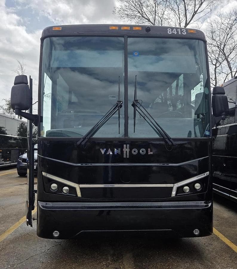 2019 Van hool CX45 Coach - Image 2