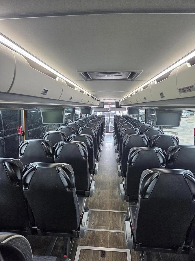 2019 Van hool CX45 Coach - Image 8