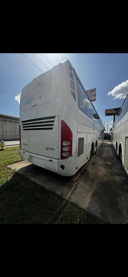 2011 Volvo 9700 Coach - Image 5