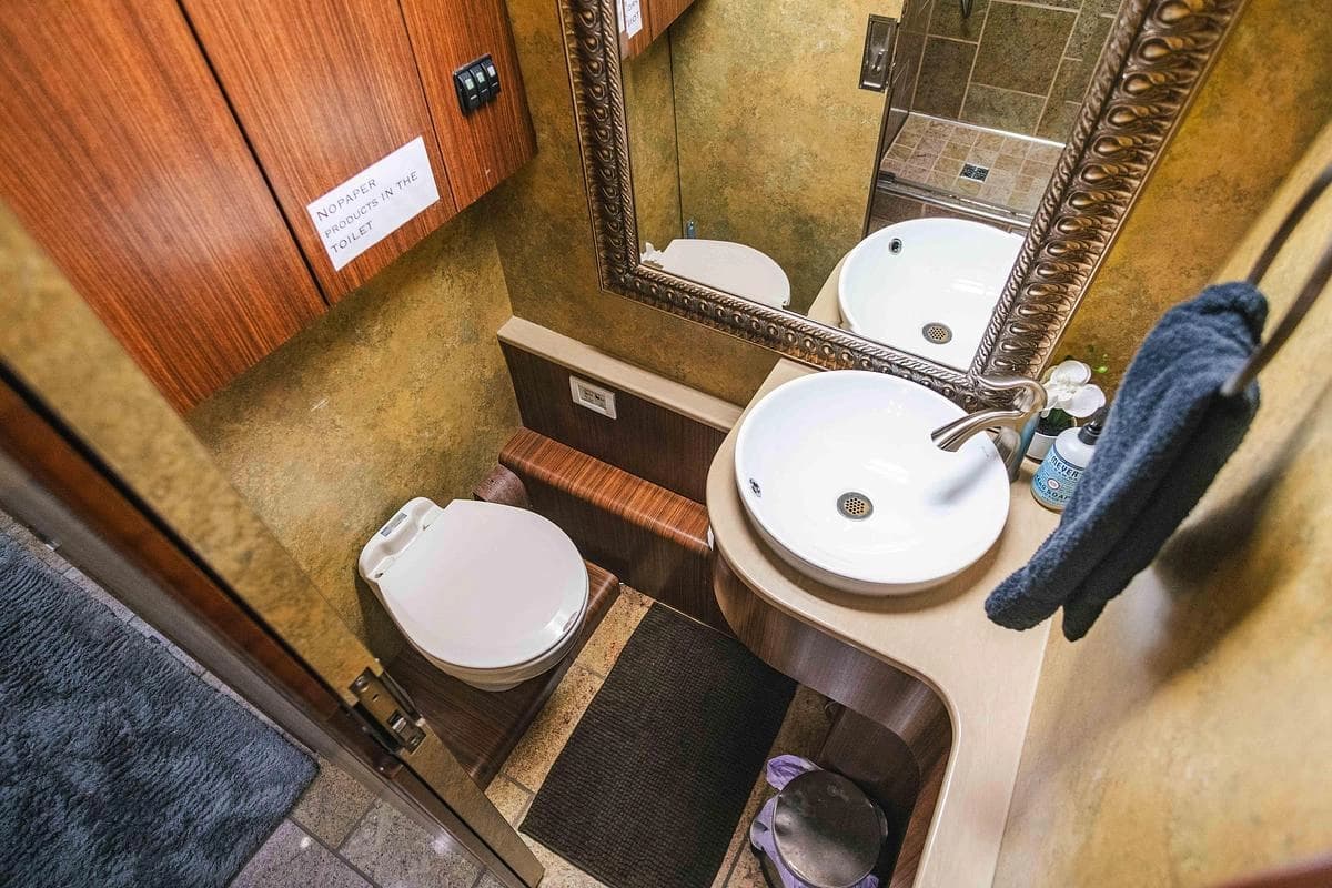 2008 Prevost XLII Motorcoach Conversion - Image 26