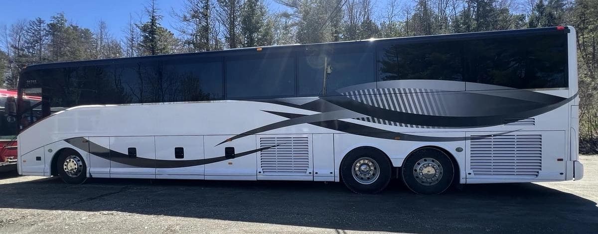 2017 Van hool CX45 ADA Coach - Image 4