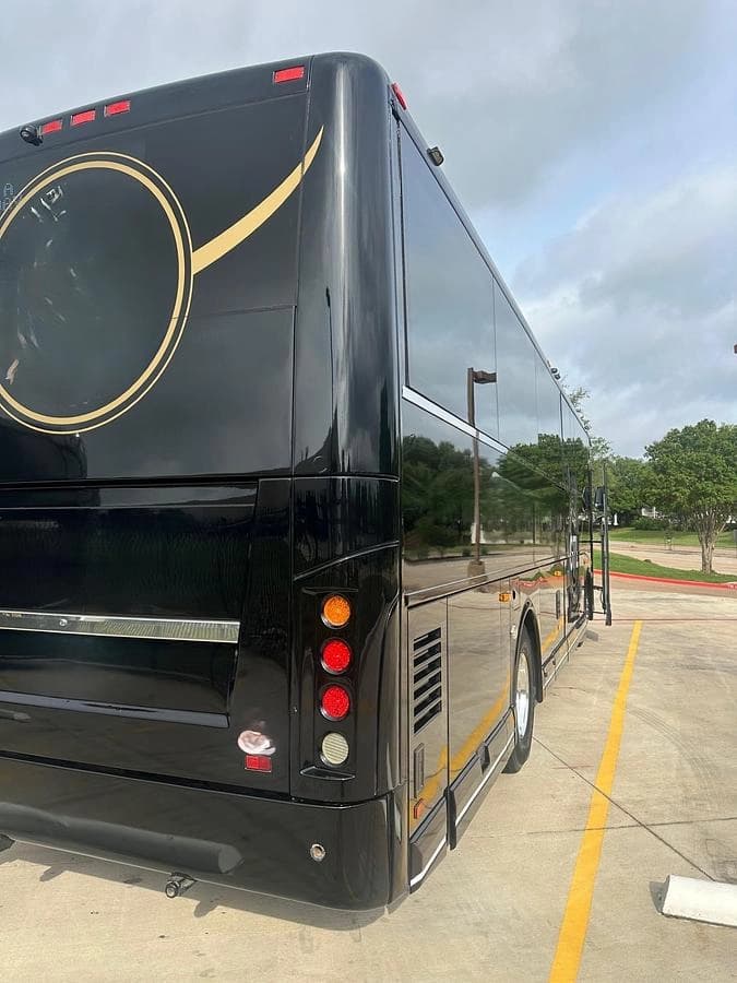 2017 Van hool CX35 Coach - Image 6