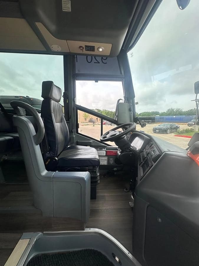 2017 Van hool CX35 Coach - Image 9