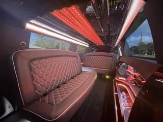 2017 Lincoln MKT bus