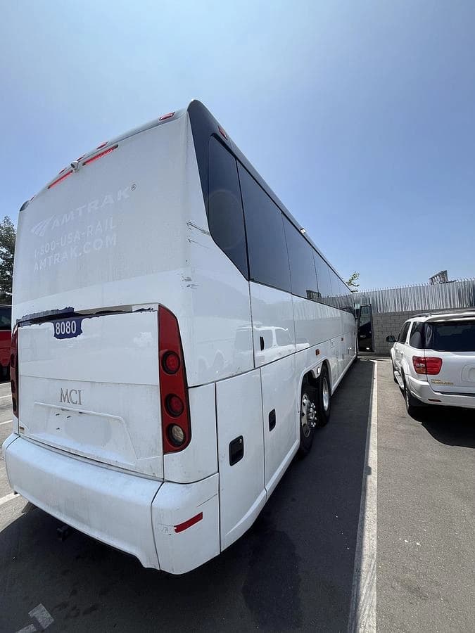 2019 MCI J4500 ADA Coach - Image 5