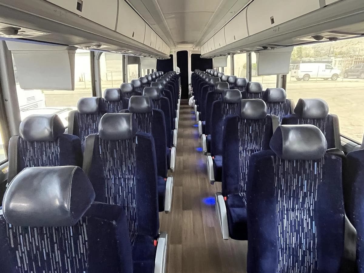 2019 MCI J4500 ADA Coach - Image 7