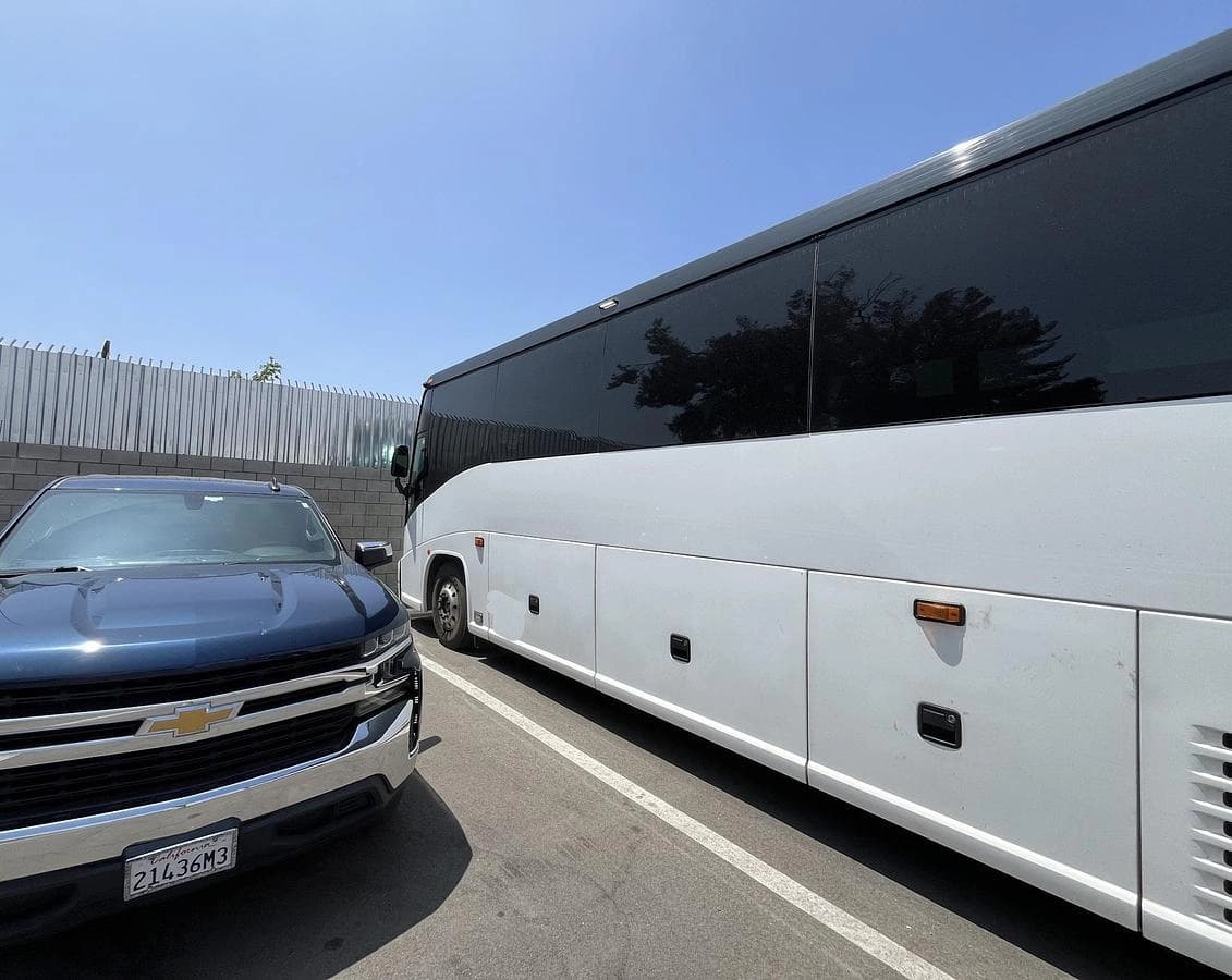 2019 MCI J4500 ADA Coach - Image 13