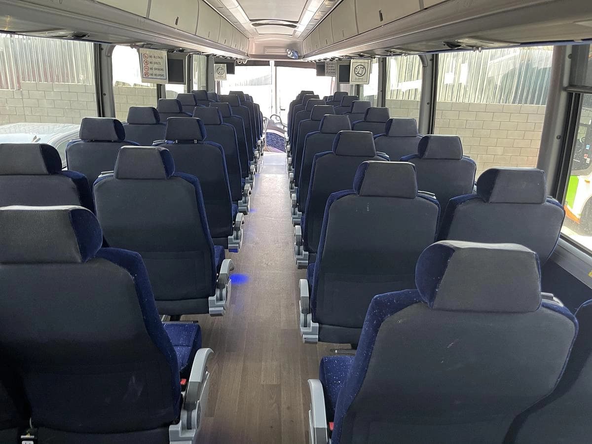 2019 MCI J4500 ADA Coach - Image 10