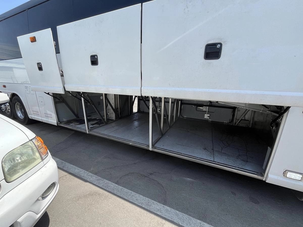 2019 MCI J4500 ADA Coach - Image 12