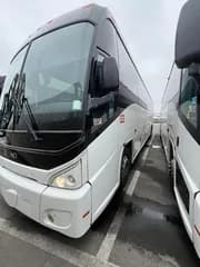 2019 Motor Coach Industries J4500 ADA bus