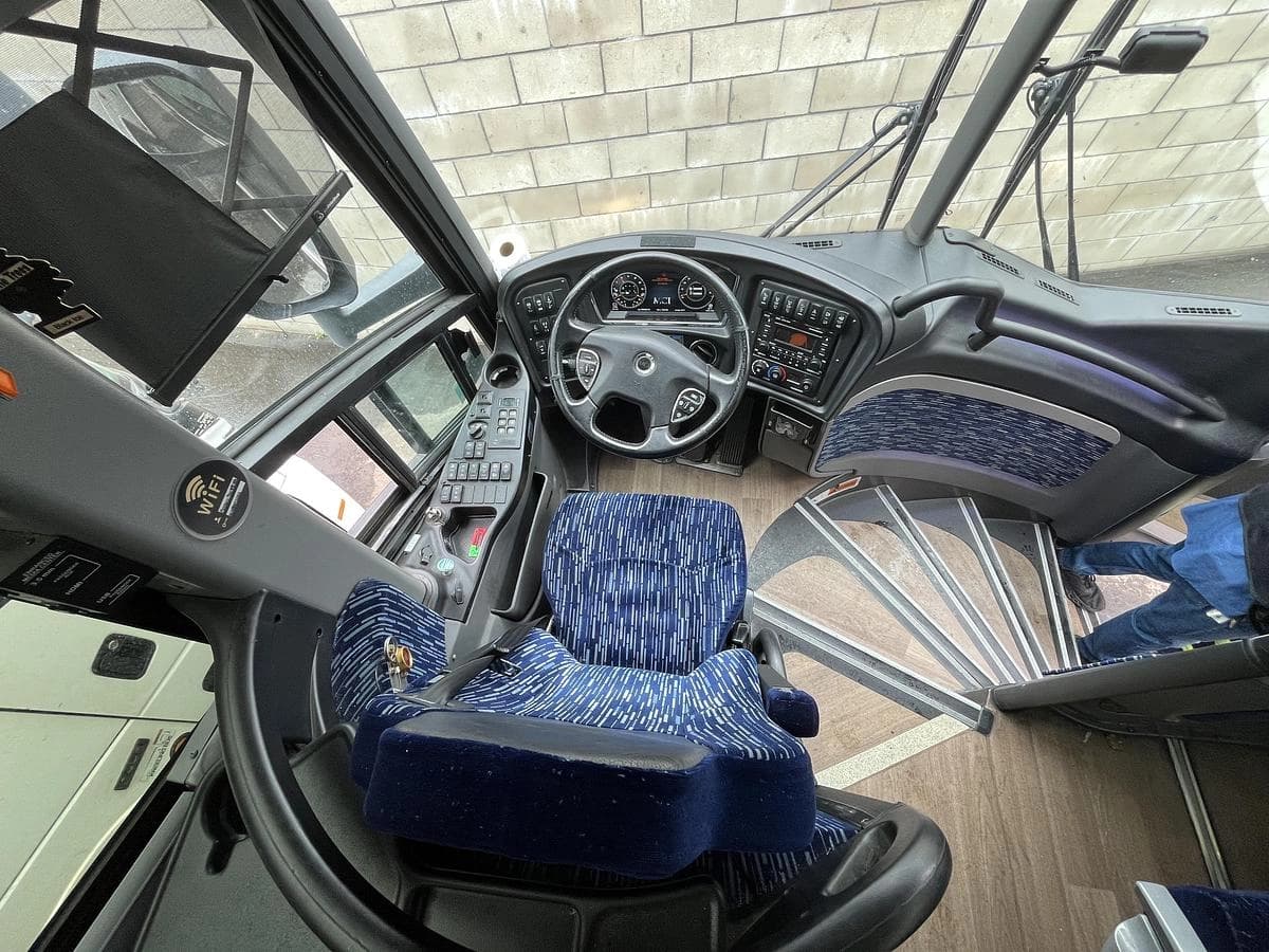 2019 Mci J4500 ADA Coach - Image 13