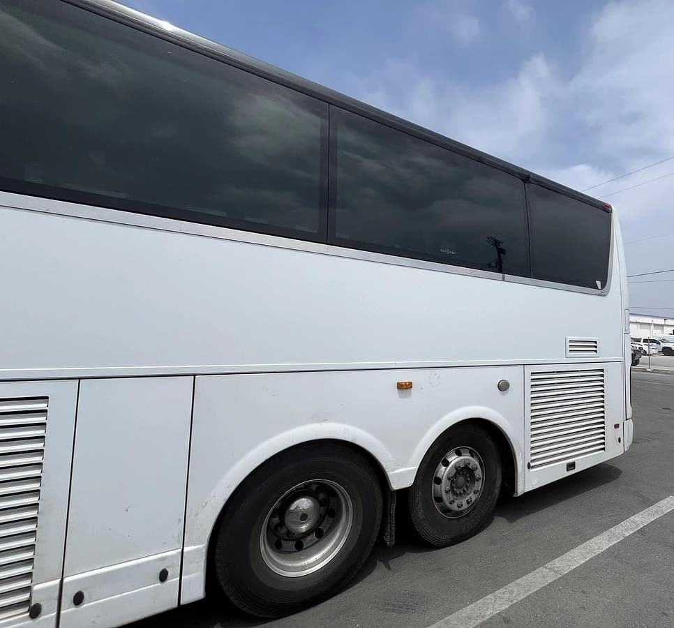 2015 Van Hool TX45 Coach - Image 3
