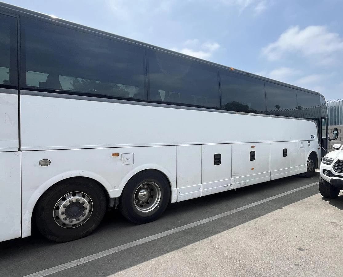 2015 Van Hool TX45 Coach - Image 11