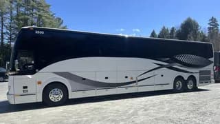 2015 Prevost (NFI) H3-45 bus