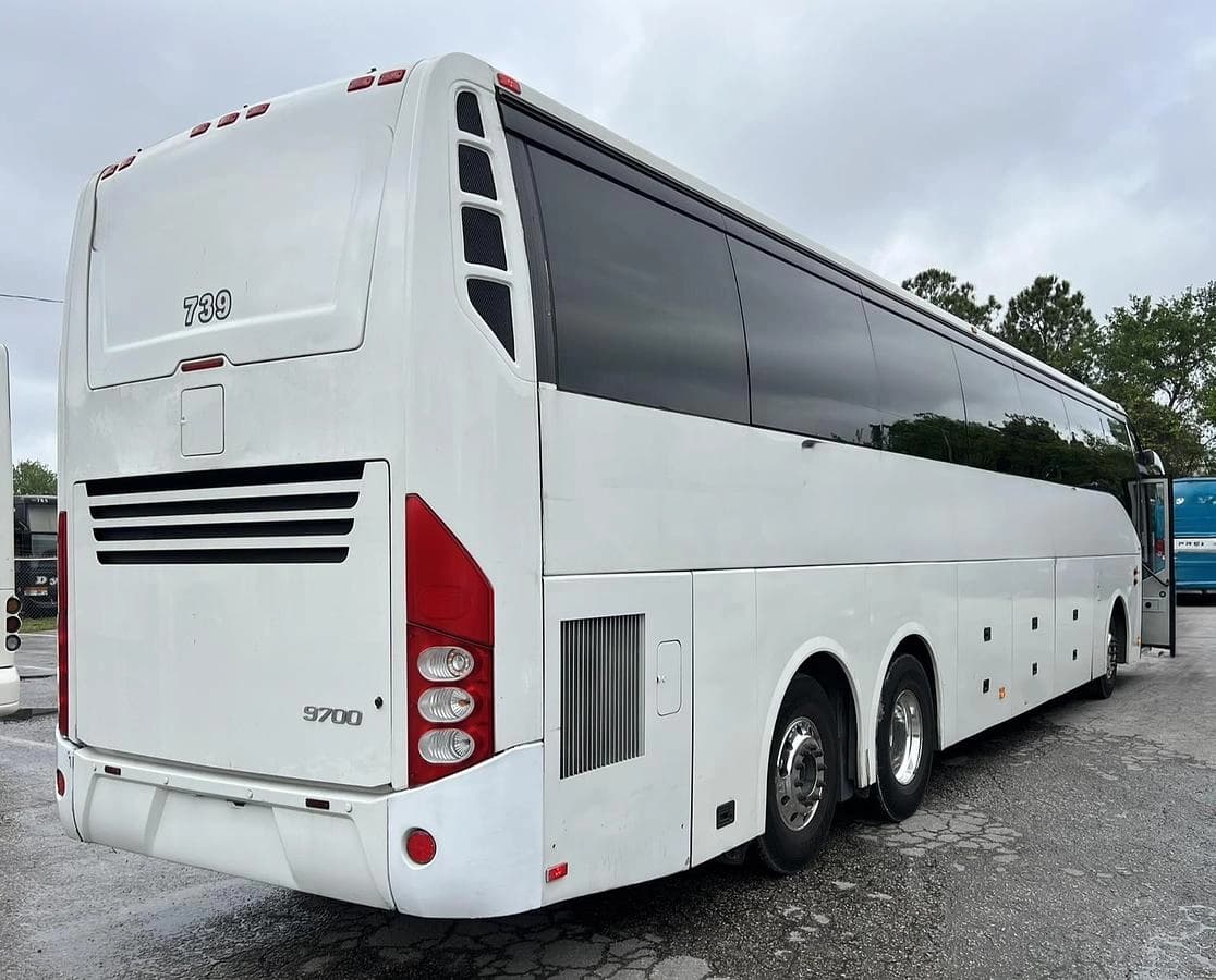 2016 Volvo 9700 Coach - Image 3