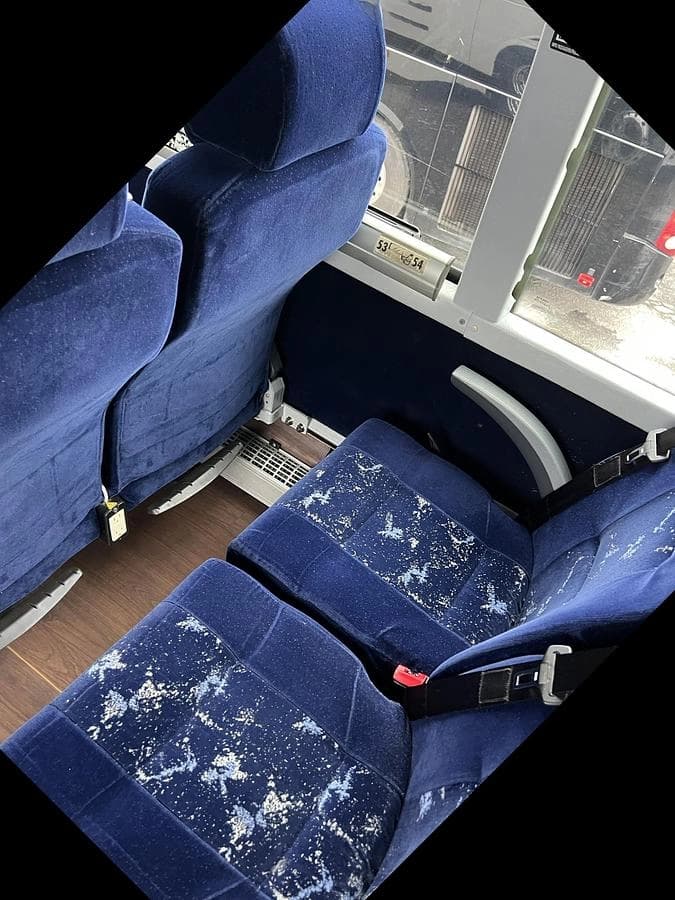 2016 Volvo 9700 Coach - Image 8