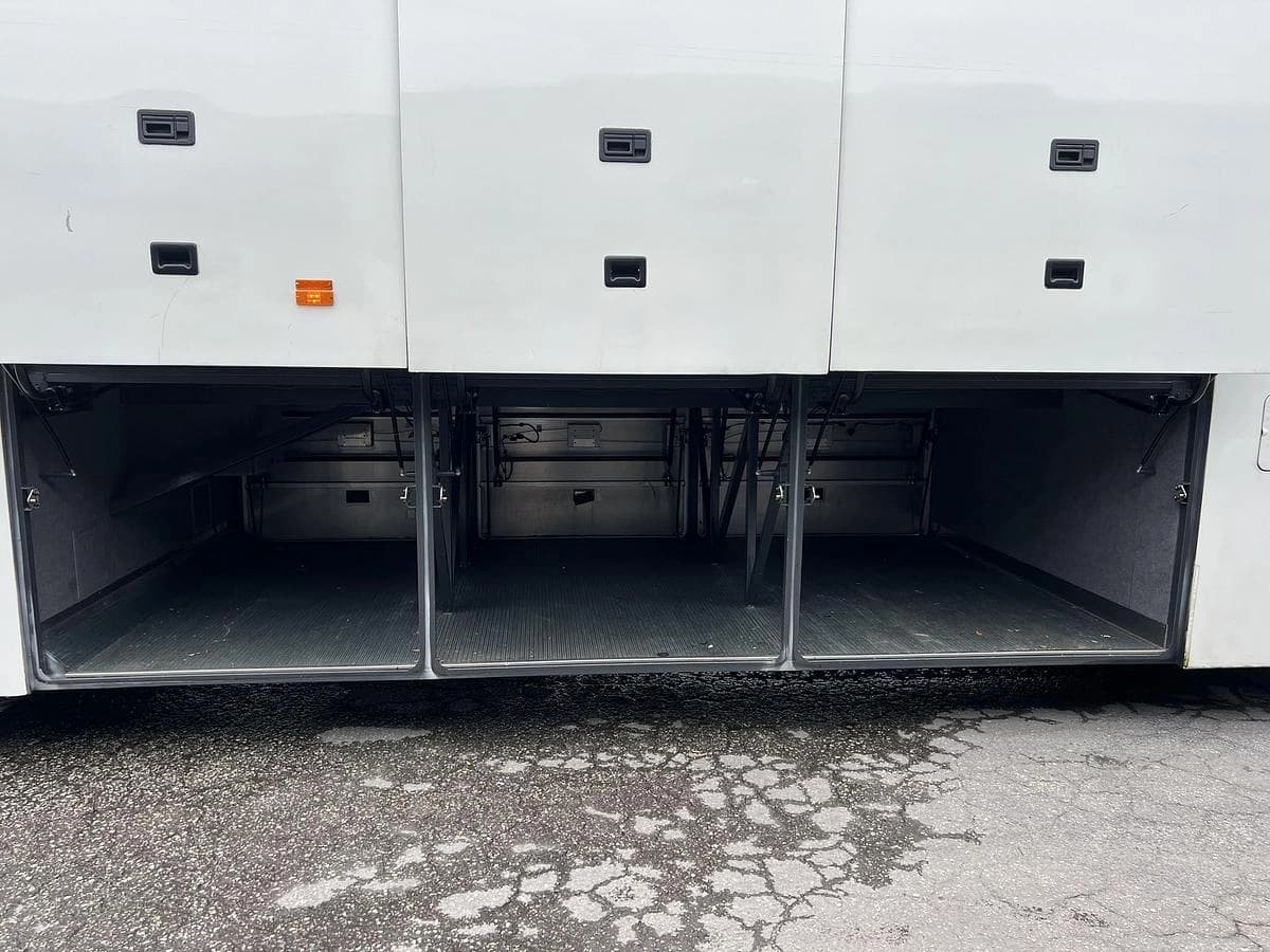 2016 Volvo 9700 Coach - Image 9
