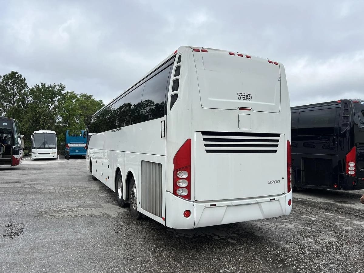 2016 Volvo 9700 Coach - Image 4