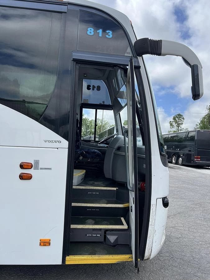 2013 Volvo 9700 Coach - Image 7