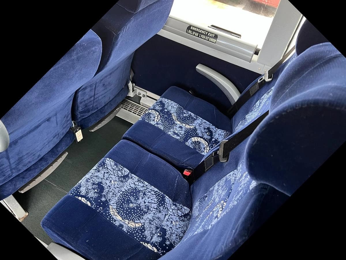 2013 Volvo 9700 Coach - Image 11