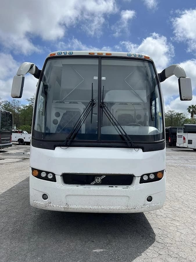 2013 Volvo 9700 Coach - Image 4