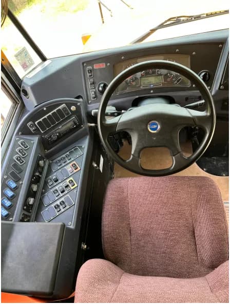 2017 Air Conditioned Blue Bird - Image 10