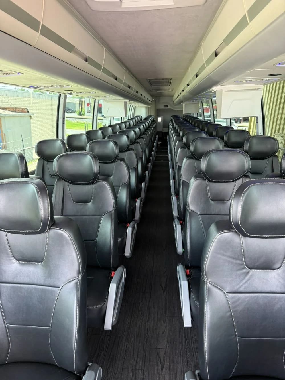 2024 Volvo 9700 54 Passenger - Image 4