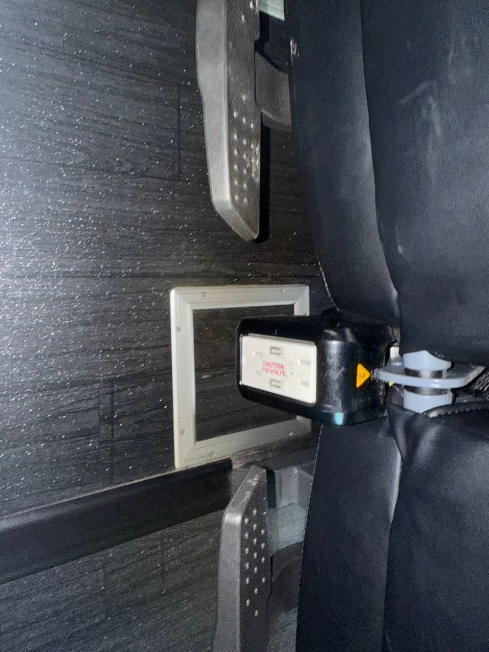 2024 Volvo 9700 54 Passenger - Image 10