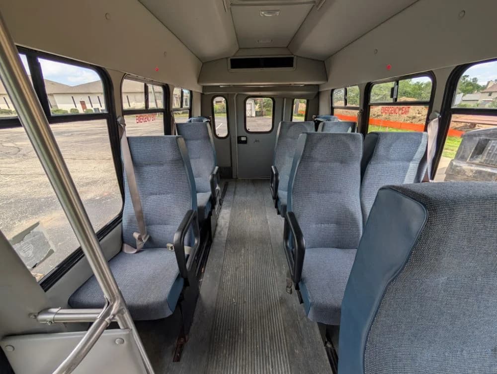 E-350 14 Passenger Shuttle Bus #25447 - Image 3