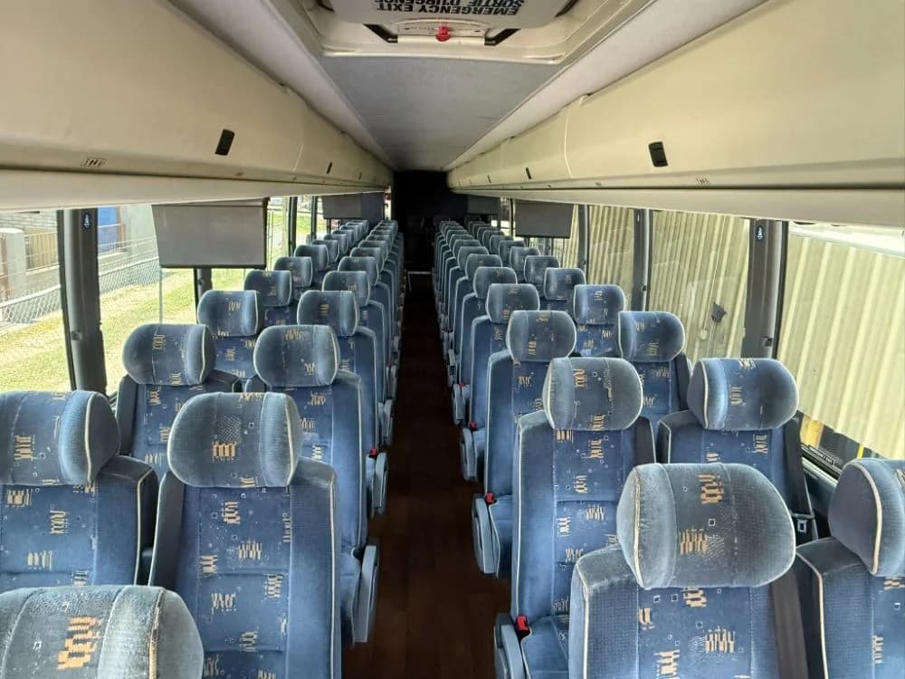 2017 Prevost X3-45 - Image 11