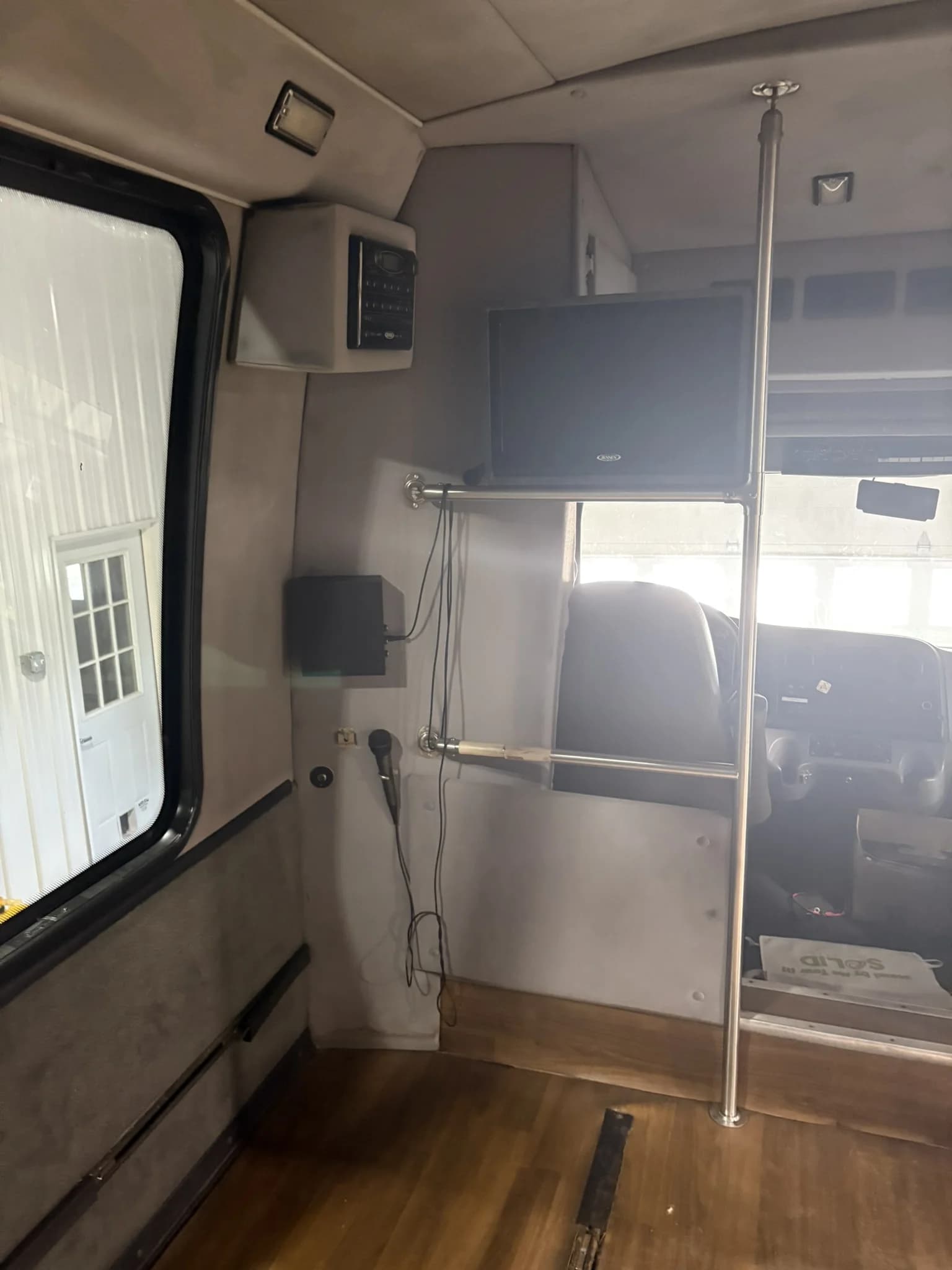 2013 Freightliner M2 - Image 13