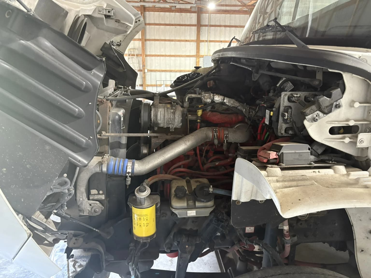 2013 Freightliner M2 - Image 16