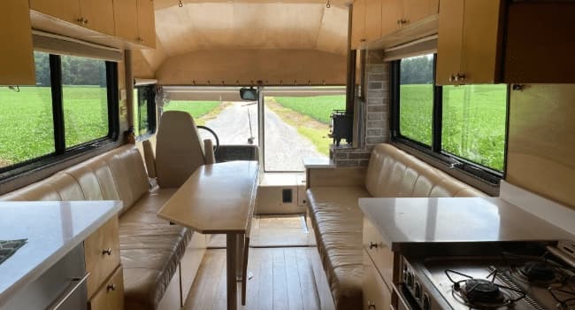 2005 Thomas Built Saf-T-Liner Skoolie Conversion - Image 4