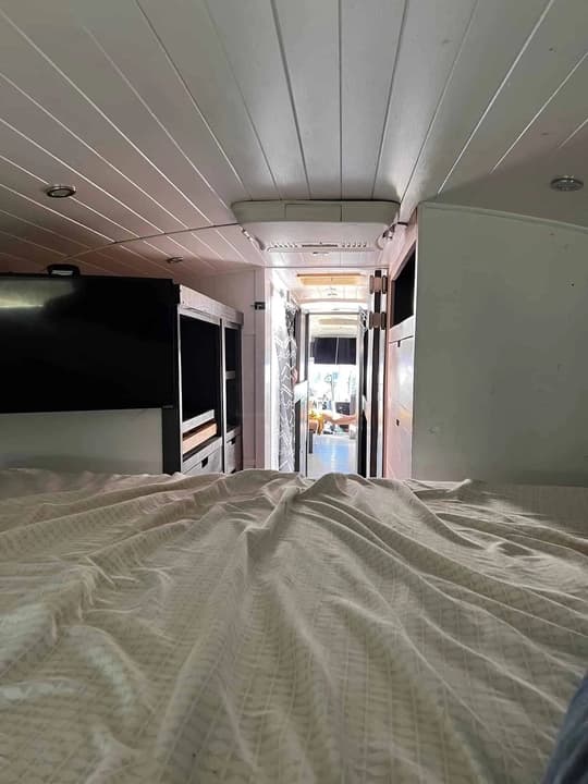 1999 Blue Bird Skoolie Conversion - Image 5