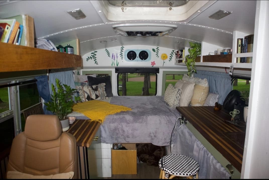 1997 Thomas Built 3800 Skoolie Conversion - Image 6